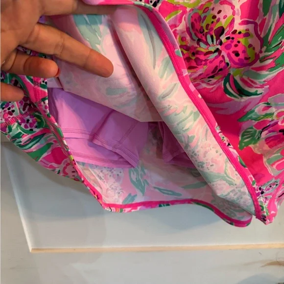 Lilly Pulitzer skort - Picture 3 of 5